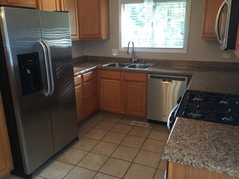 152 Thackeray Dr, Bolingbrook, IL 60440 photo 5