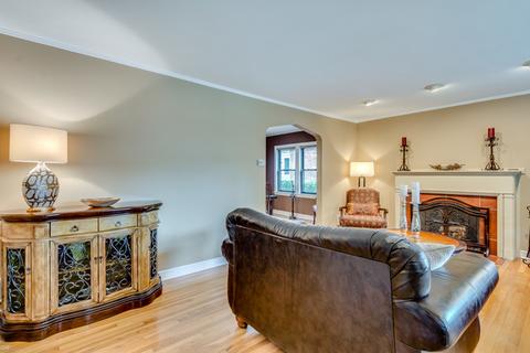 11010 S Artesian Ave, Chicago, IL 60655 photo 3