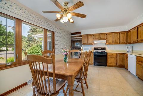525 Meyer Ct, Aurora, IL 60506 photo 7