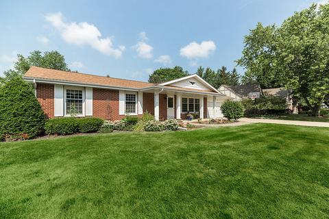 525 Meyer Ct, Aurora, IL 60506 photo 2