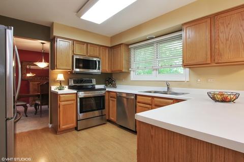 174 Hampton St, Cary, IL 60013 photo 2