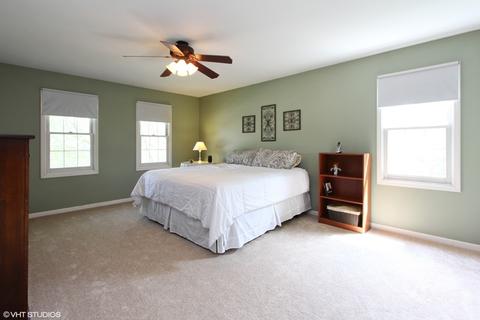 174 Hampton St, Cary, IL 60013 photo 11