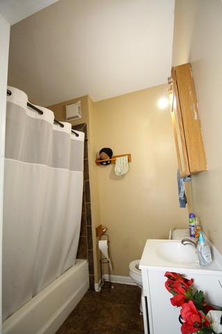 461 Division St, Elgin, IL 60120 photo 9