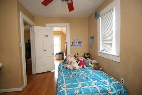 461 Division St, Elgin, IL 60120 photo 7