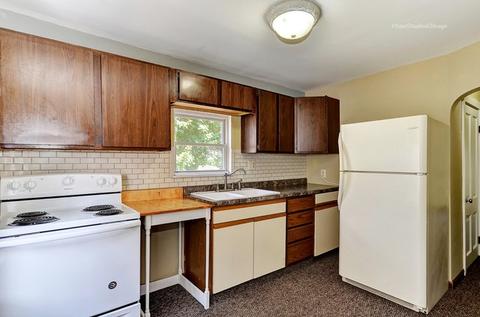 812 E Main St, Morris, IL 60450 photo 10