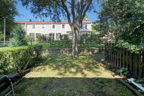 2196 Harwinton Pl, Hoffman Estates, IL 60169 photo 16