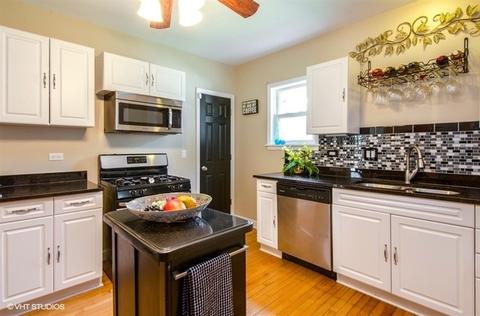 914 Bellevue Ave, Elgin, IL 60120 photo 5