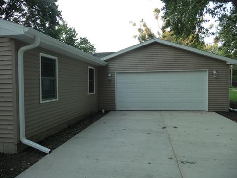 523 E Washington St, Arcola, IL 61910 photo 3