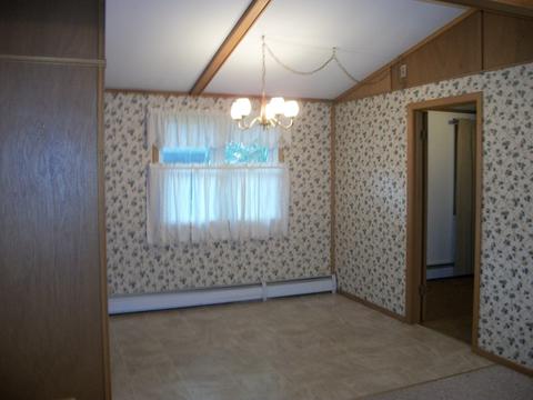 8 Loreen Dr, Paxton, IL 60957 photo 6