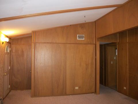 8 Loreen Dr, Paxton, IL 60957 photo 3