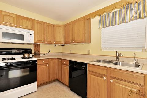 618 Wimbleton Trl, Mchenry, IL 60050 photo 6