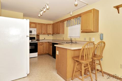 618 Wimbleton Trl, Mchenry, IL 60050 photo 8