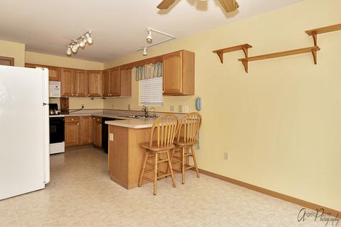 618 Wimbleton Trl, Mchenry, IL 60050 photo 9