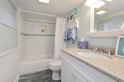 600 Stonegate Ter, Glencoe, IL 60022 photo 32