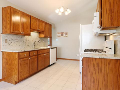 1718 Great Falls Dr, Plainfield, IL 60586 photo 5