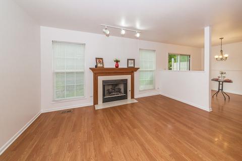 1244 Coldspring Rd, Elgin, IL 60120 photo 8