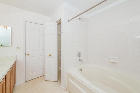 1244 Coldspring Rd, Elgin, IL 60120 photo 18