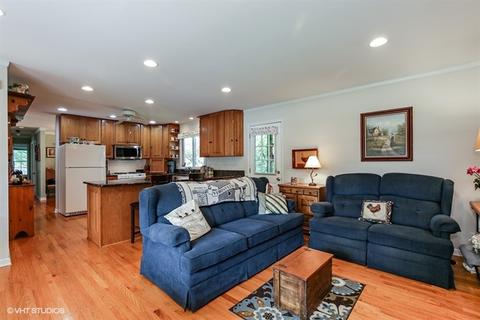 38 W084 Tipi Ln, Elgin, IL 60124 photo 9