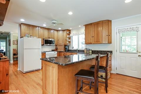 38 W084 Tipi Ln, Elgin, IL 60124 photo 6