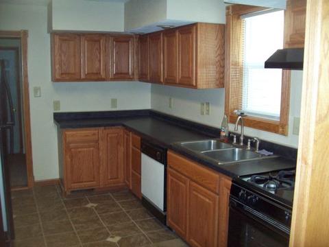 205 N Main St, Walnut, IL 61376 photo 14