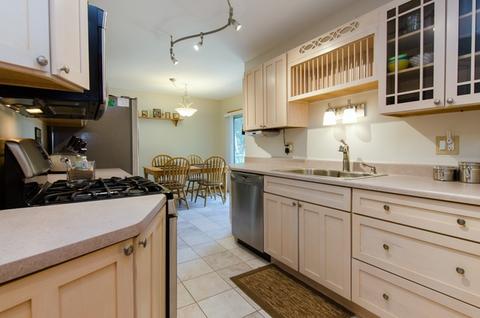 556 Alida Dr, Cary, IL 60013 photo 6