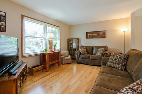 556 Alida Dr, Cary, IL 60013 photo 3