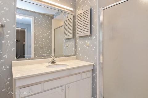 270 Coachmaker Dr, Northbrook, IL 60062 photo 13