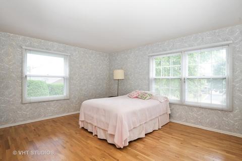 270 Coachmaker Dr, Northbrook, IL 60062 photo 14
