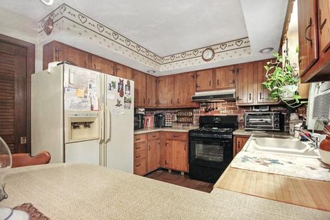 2275 Sunset Dr, Freeport, IL 61032 photo 10
