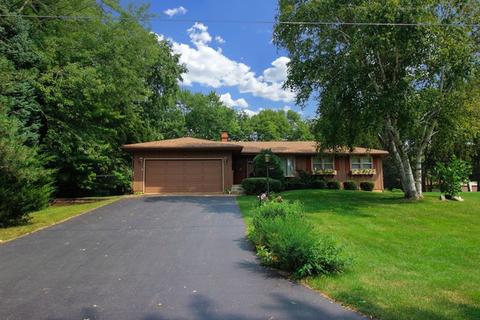 2275 Sunset Dr, Freeport, IL 61032 photo 1