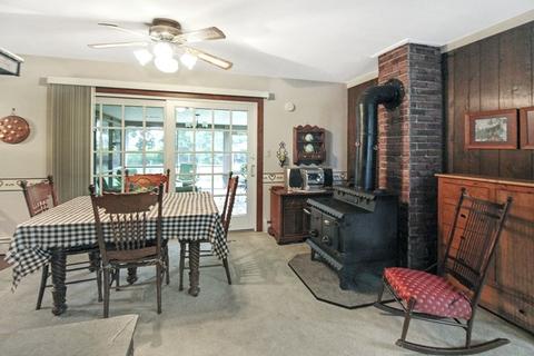 2275 Sunset Dr, Freeport, IL 61032 photo 7