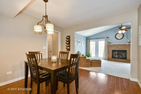 2946 Diane Dr, Aurora, IL 60504 photo 5