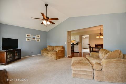 2946 Diane Dr, Aurora, IL 60504 photo 9