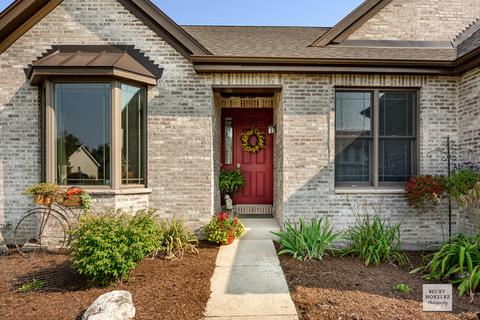 2136 Hammel Ave, Aurora, IL 60504 photo 2