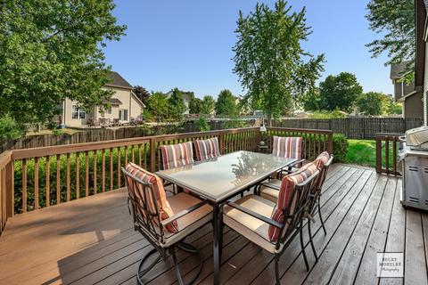 2136 Hammel Ave, Aurora, IL 60504 photo 4