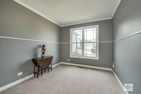 2136 Hammel Ave, Aurora, IL 60504 photo 15