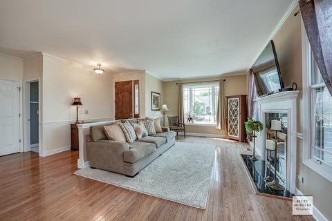 2136 Hammel Ave, Aurora, IL 60504 photo 5