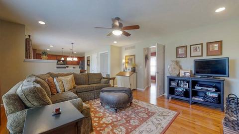 312 Windstone Dr, Tolono, IL 61880 photo 13