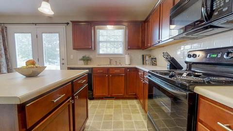 312 Windstone Dr, Tolono, IL 61880 photo 8