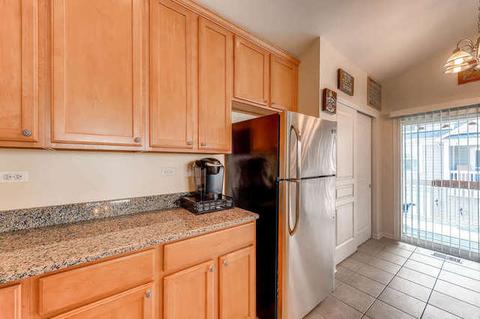 2466 Emily Ln, Elgin, IL 60124 photo 6