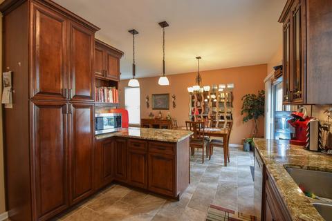 2003 Carrier Cir, Plainfield, IL 60586 photo 15