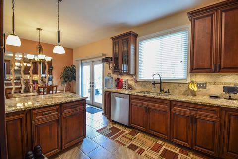 2003 Carrier Cir, Plainfield, IL 60586 photo 17