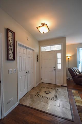 2003 Carrier Cir, Plainfield, IL 60586 photo 4