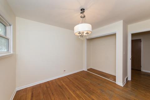 2080 Westview Dr, Des Plaines, IL 60018 photo 17