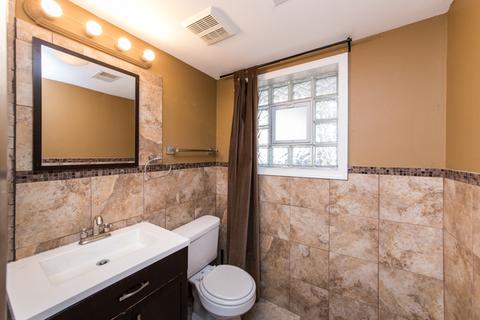 2080 Westview Dr, Des Plaines, IL 60018 photo 21