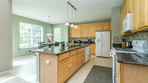 5801 Providence Dr, Hoffman Estates, IL 60192 photo 13