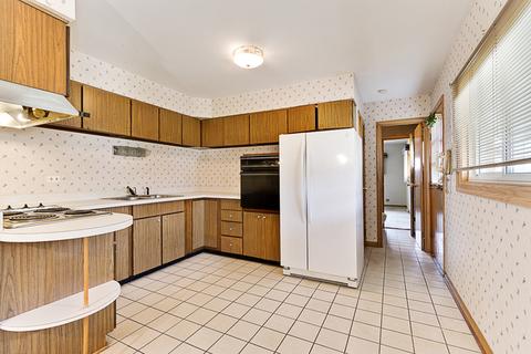 219 W Walnut Ave, Des Plaines, IL 60016 photo 6