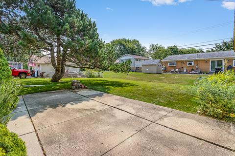 219 W Walnut Ave, Des Plaines, IL 60016 photo 16