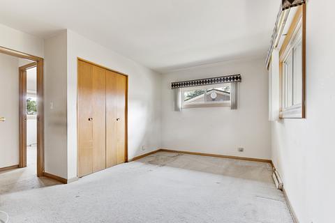 219 W Walnut Ave, Des Plaines, IL 60016 photo 9