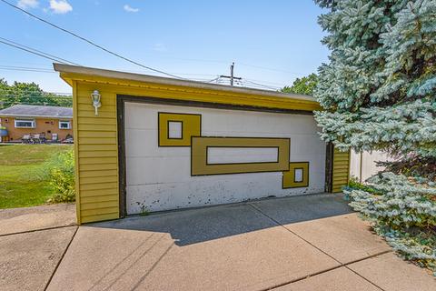 219 W Walnut Ave, Des Plaines, IL 60016 photo 20